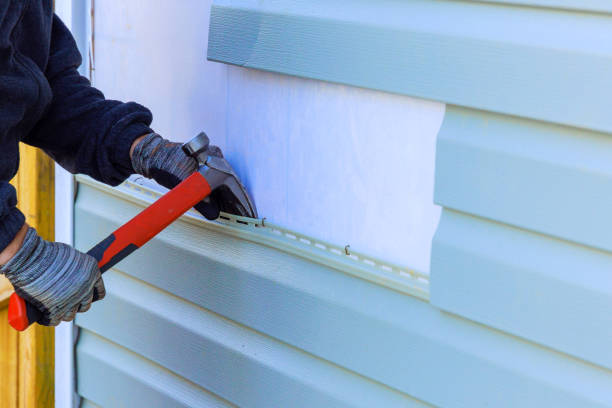 Trusted Storm Damage Siding Repair service in Eldorado, IL - Creative Siding